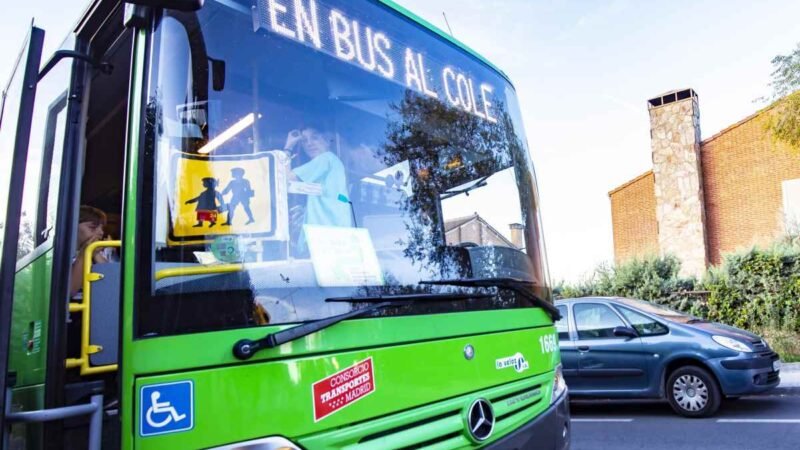 Las rutas escolares ‘En bus al cole’ llegarán a todos los colegios de Rivas en el próximo curso escolar