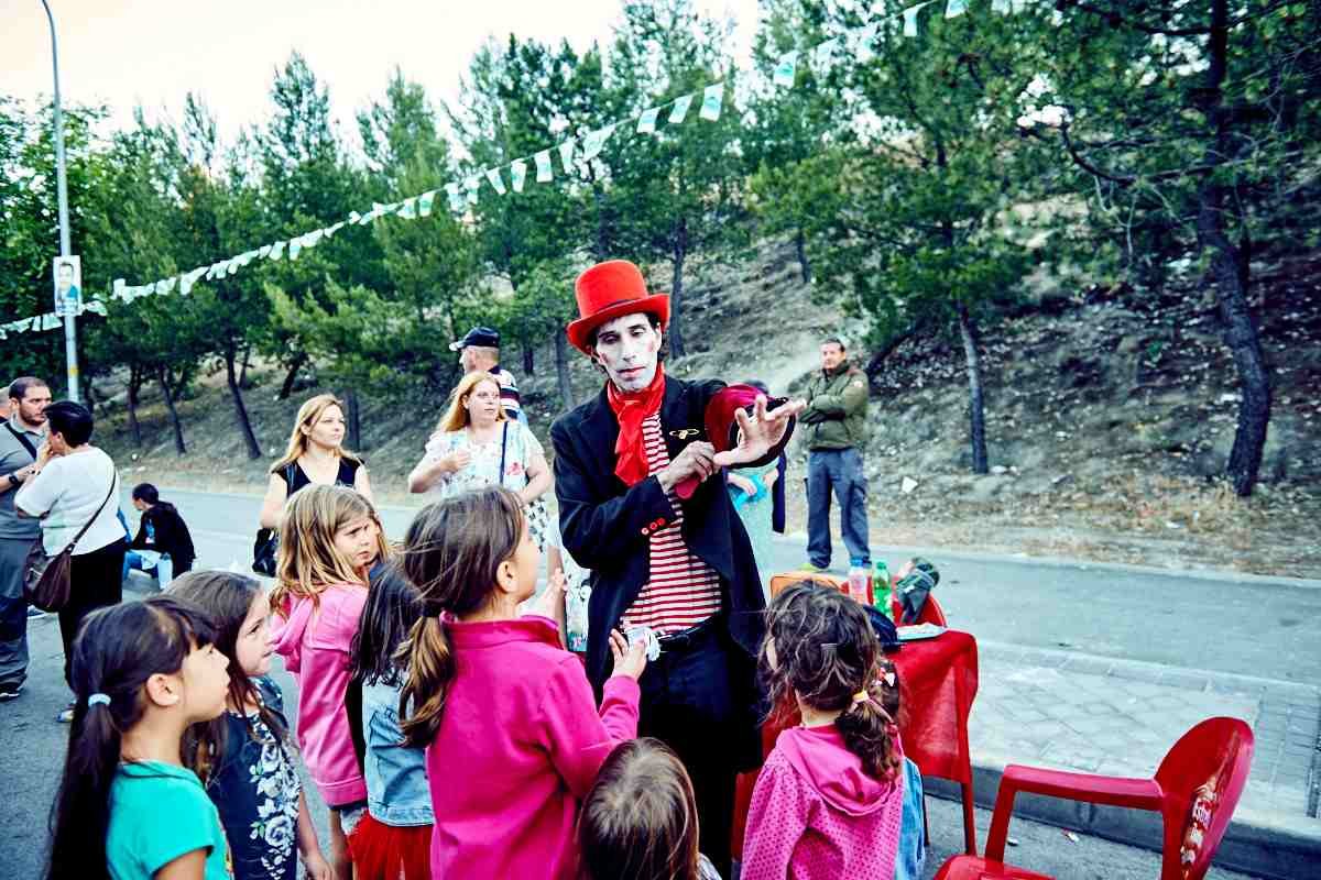 Ayuntamiento y cooperativa Covibar renuevan su convenio para el fomento de la cultura en el barrio