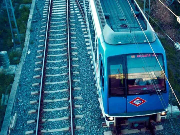 Metro de Madrid refuerza personal en los andenes ante las aglomeraciones de septiembre