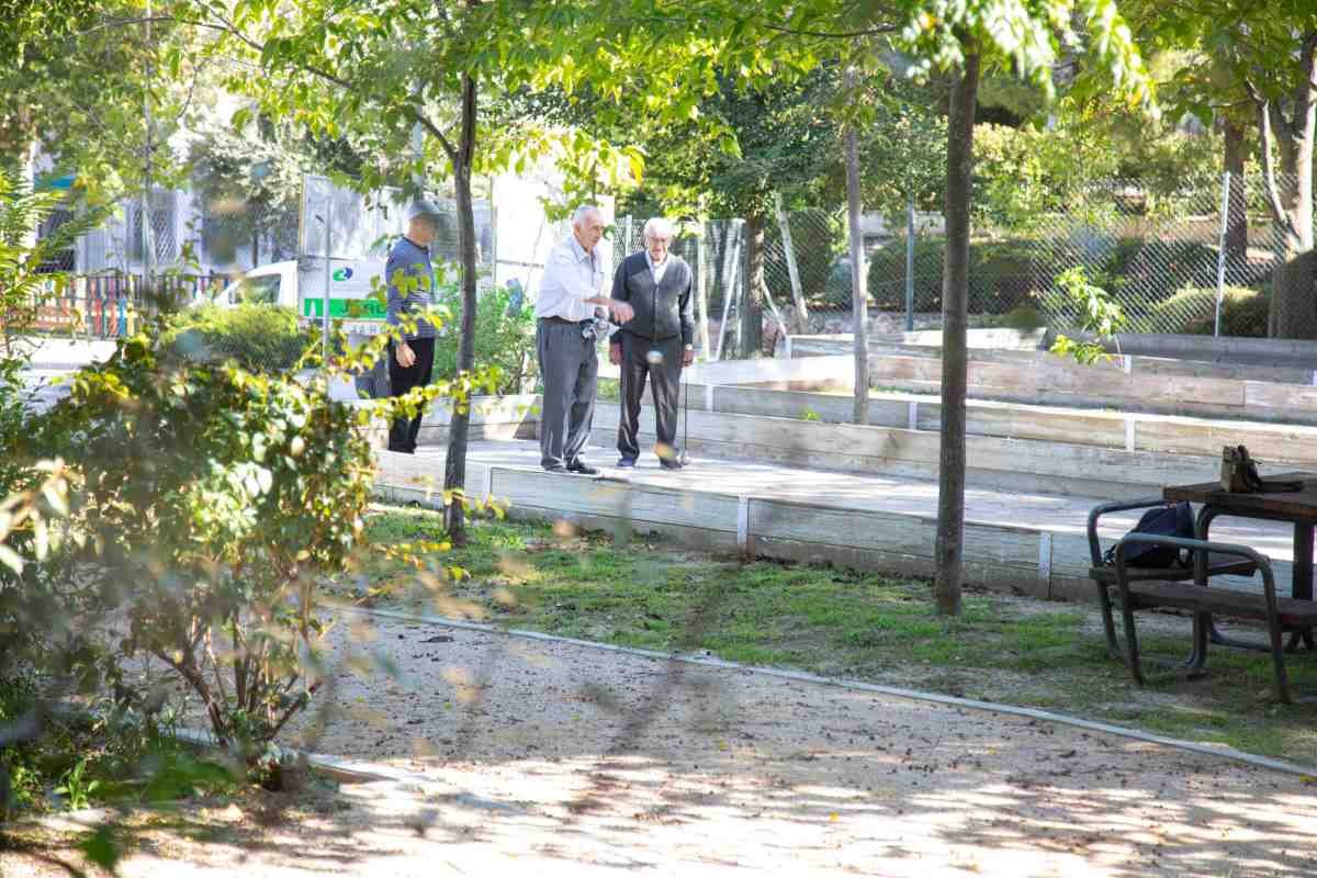 Obras para el acondicionamiento de una nueva pista de petanca en el Parque de Asturias