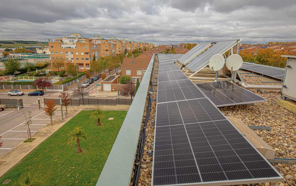 Rivas cerrará 2024 con 5.200 paneles fotovoltaicos en edificios municipales