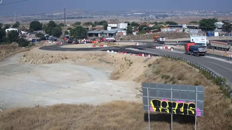 El corte al tráfico de la M-823 se prolongará durante dos semanas más de lo esperado