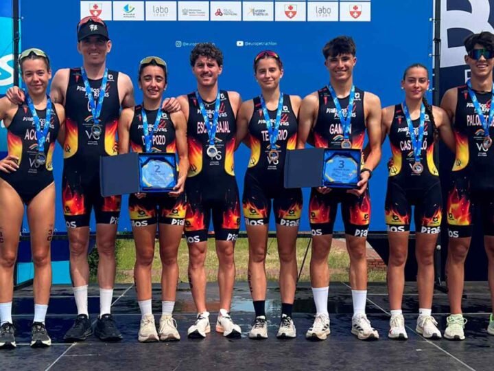 Diablillos de Rivas hace historia en Europa con una plata en triatlón por relevos mixtos