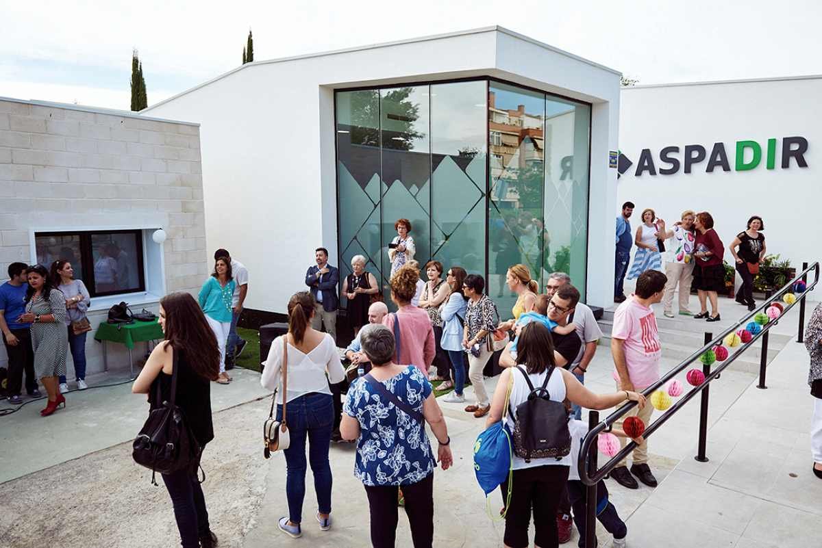 Rivas impulsa la inclusión social con un nuevo centro para personas con discapacidad y exige mejoras en los comedores escolares
