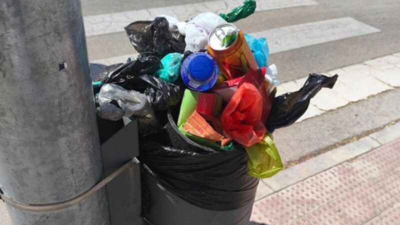‘Problemas de la ciudadanía’, basura acumulada y papeleras desbordadas en determinados puntos de Rivas Vaciamadrid