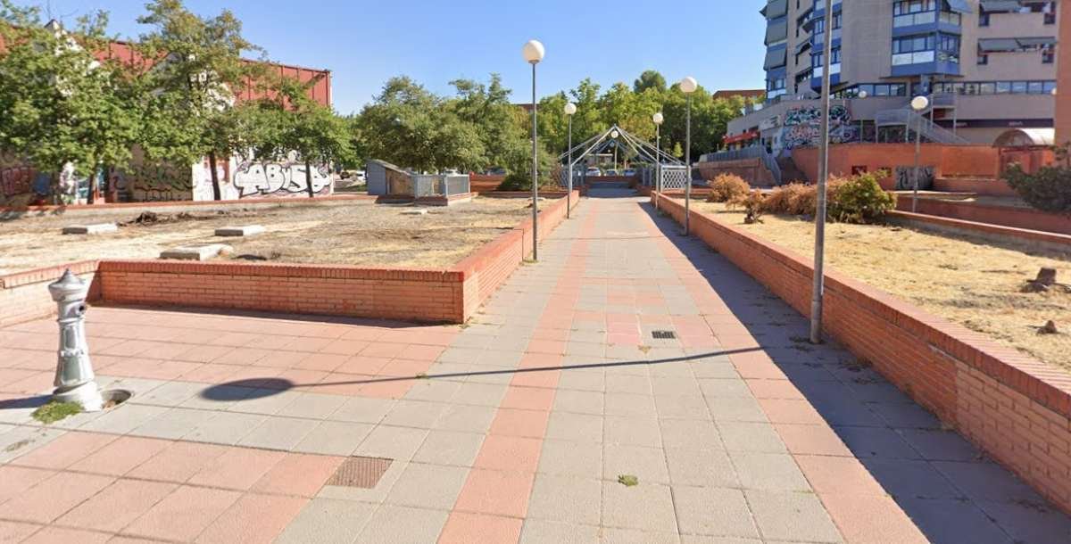 ‘Problemas de la ciudadanía’, ripenses denuncian el estado de la plaza colindante al Centro Cívico Comercial Covibar