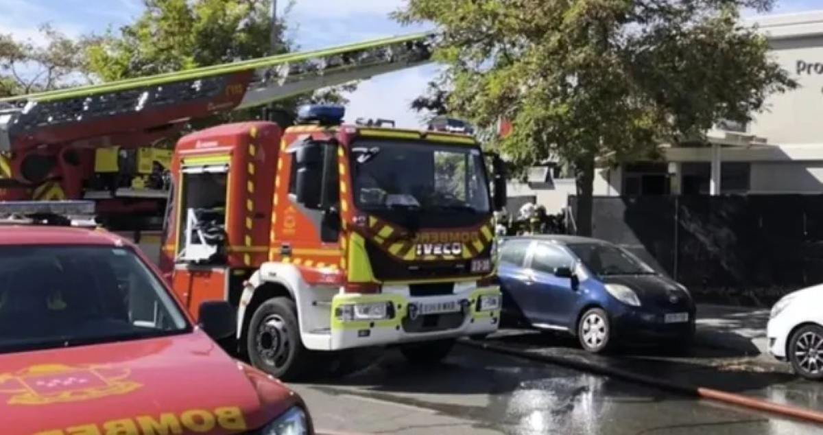 Detenido un hombre por presunto incendio en la sede de Protección Civil que obligó a evacuar un colegio en Rivas