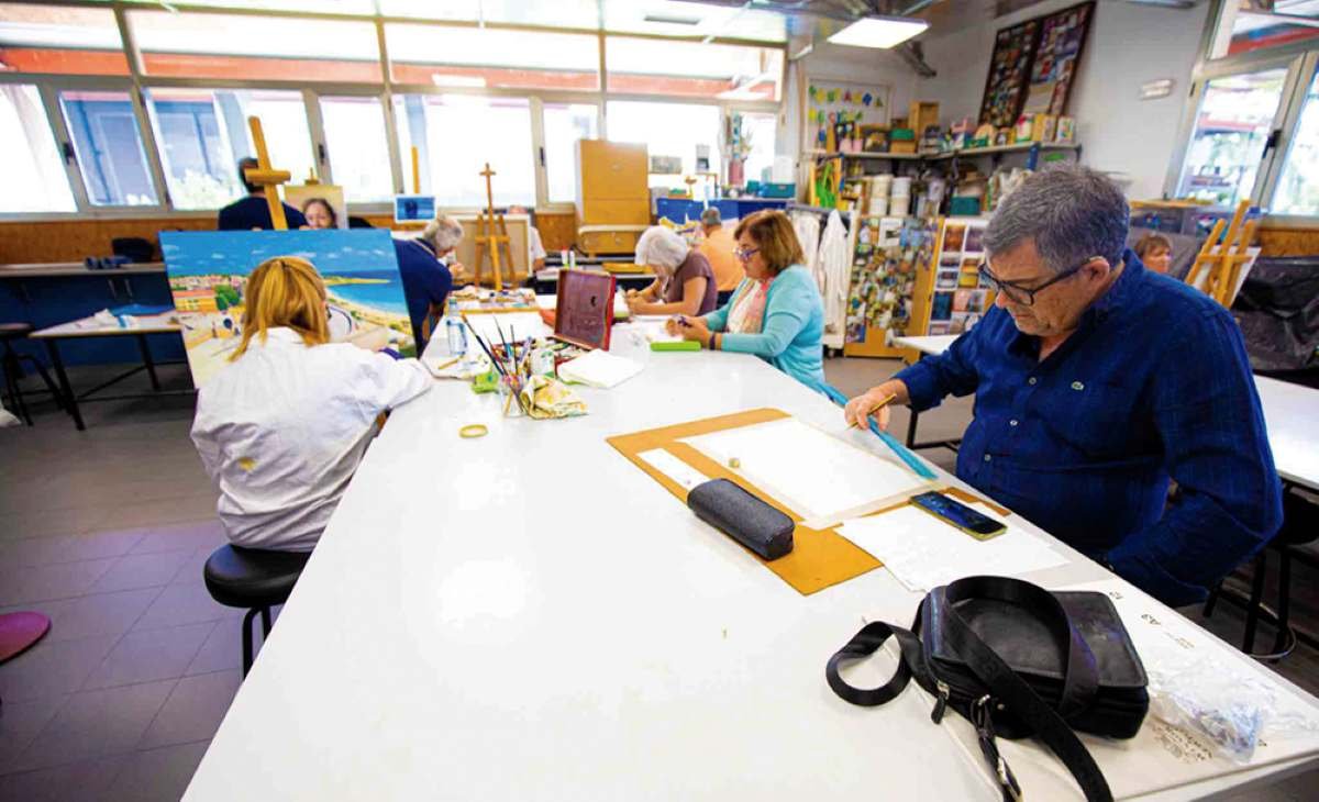 Todo lo que necesitas saber sobre la Universidad Popular de Rivas: 1.700 plazas y 25 talleres para el curso 2025-2026