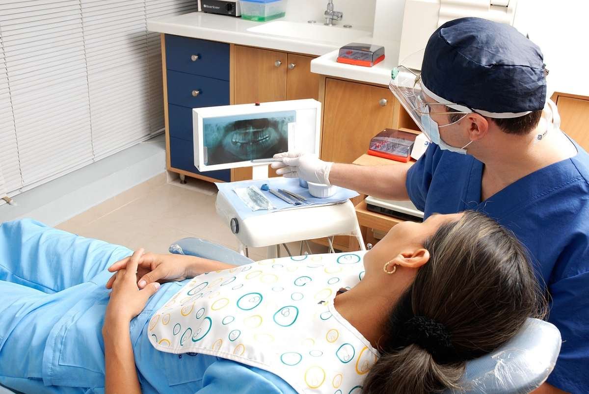 ¿Dónde realizarse un tratamiento dental en Moratalaz, Madrid?