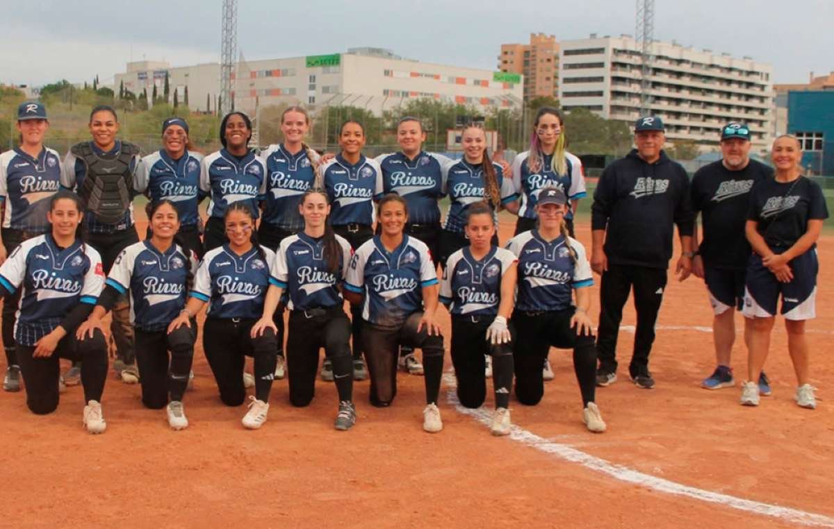 El CBS Rivas roza el récord histórico del sófbol español tras conquistar su séptima liga consecutiva