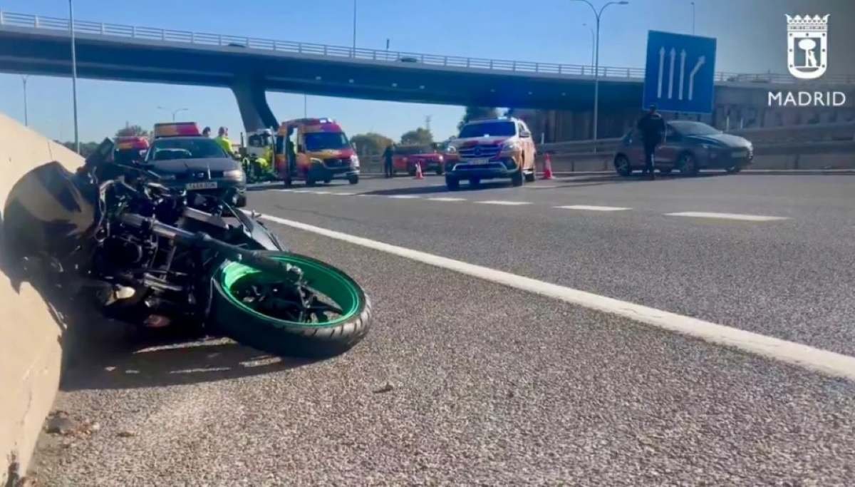 Fallece un joven motorista en un grave accidente en la A-3, a la altura de Vicálvaro