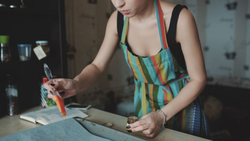 Las tardes de Hipatia en noviembre: talleres creativos, juegos y tenis de mesa