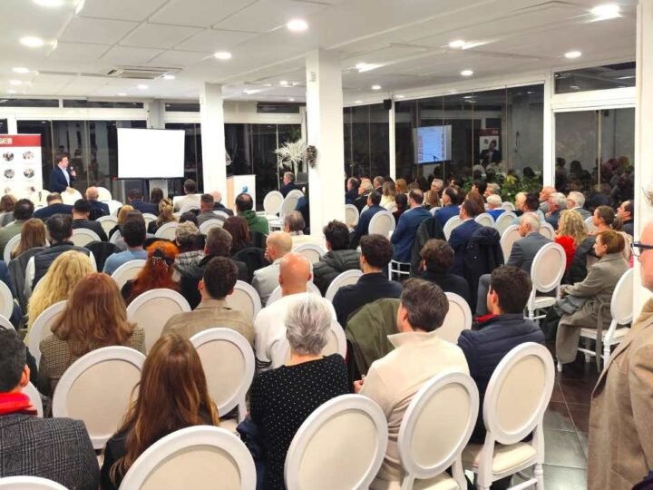 Rivas gana protagonismo en el encuentro empresarial navideño de ASEARCO, que reunió a doscientas personas y puso el foco en el talento emprendedor del Sureste