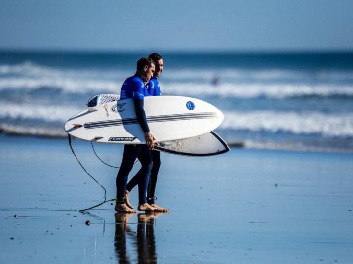 Andrés Campos, el surfista de Rivas que conquistó España sin ver las olas