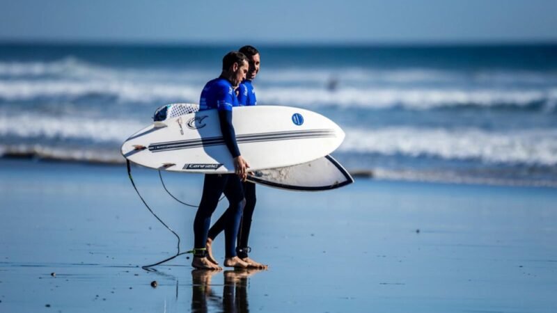 Andrés Campos, el surfista de Rivas que conquistó España sin ver las olas
