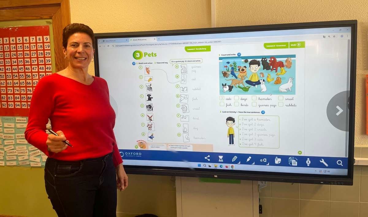 El PP denuncia una “campaña de acoso” contra la directora del CEIP Las Cigüeñas y el Gobierno municipal lo niega