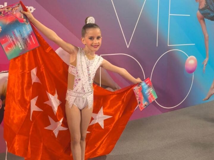 La joven ripense Adhara del Castillo, entre las mejores de España en gimnasia rítmica base