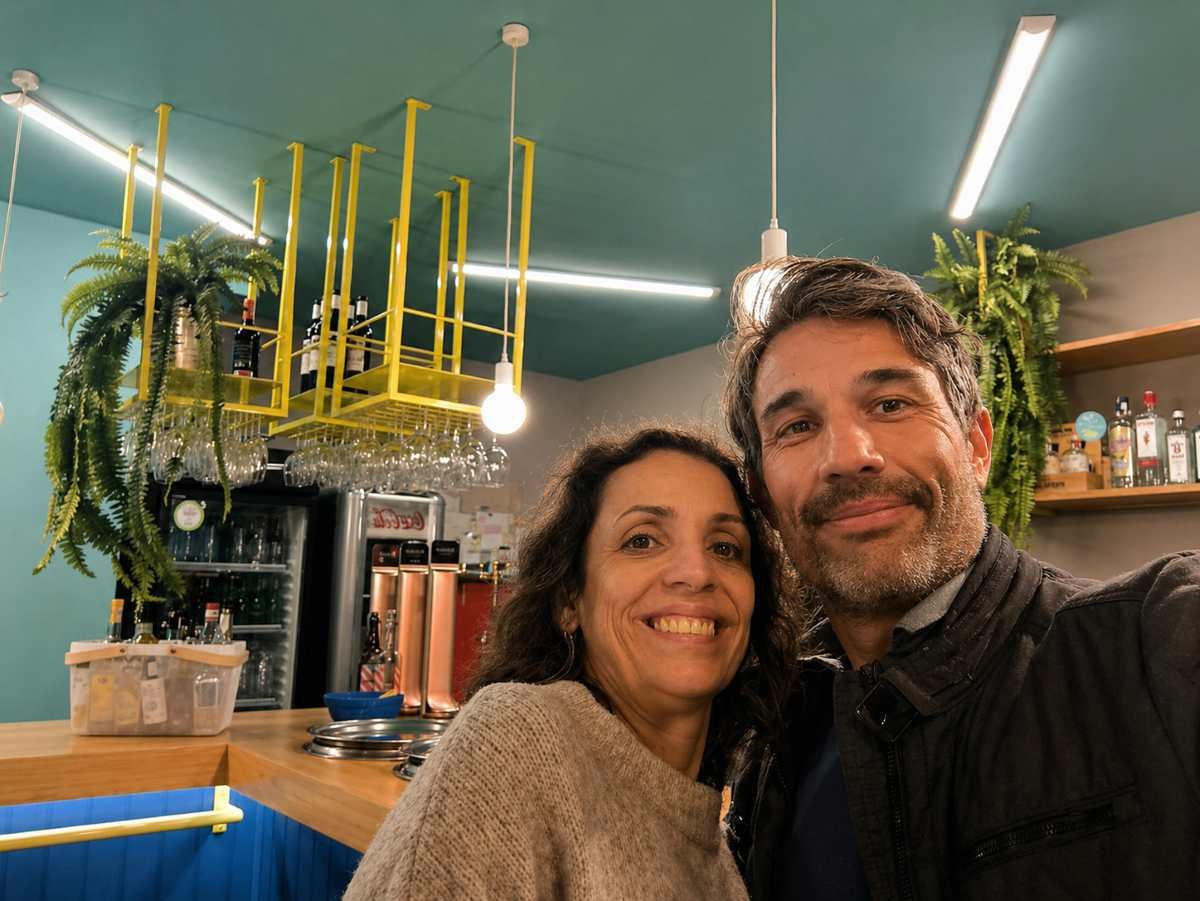 Quién está detrás de… Mangata: El restaurante de barrio que ha conquistado a vecinos de Rivas con comida casera y mucho ambiente