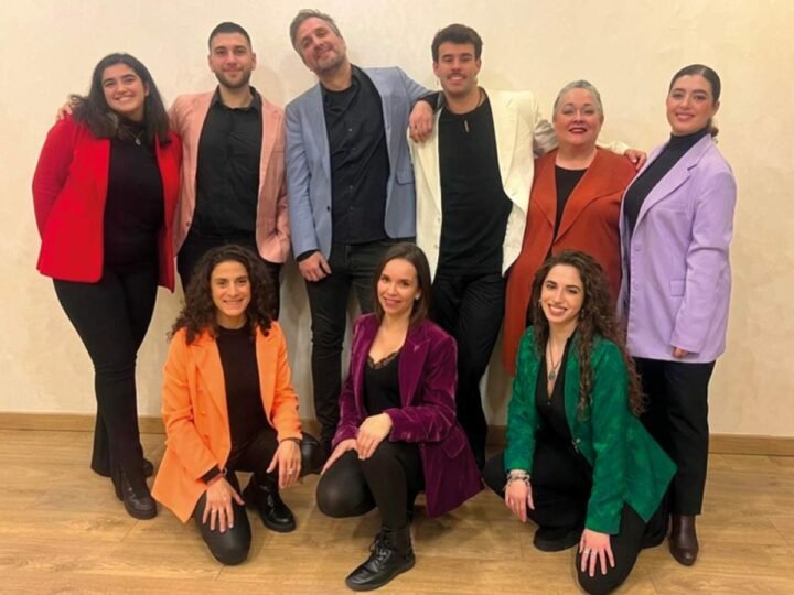 El coro Gospel Flame llena de energía y música negra el centro cultural García Lorca