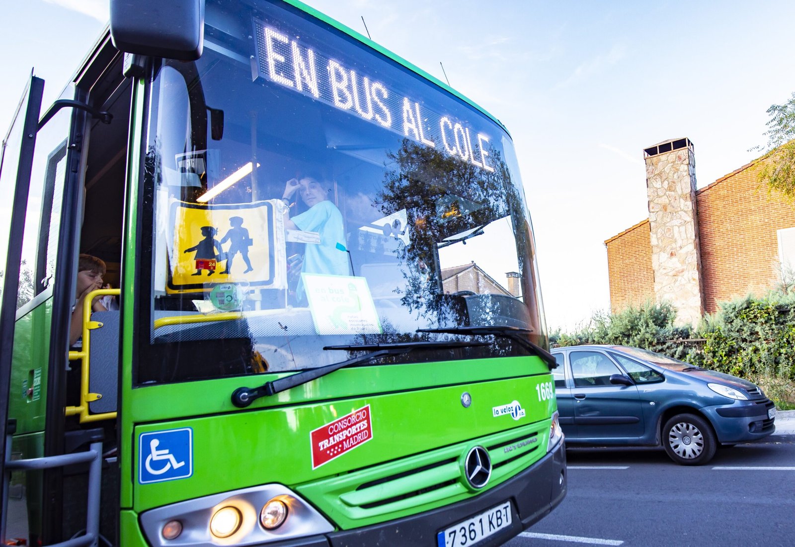 Rivas abre el plazo para solicitar plaza en “En bus al cole” para el curso 2026/2027