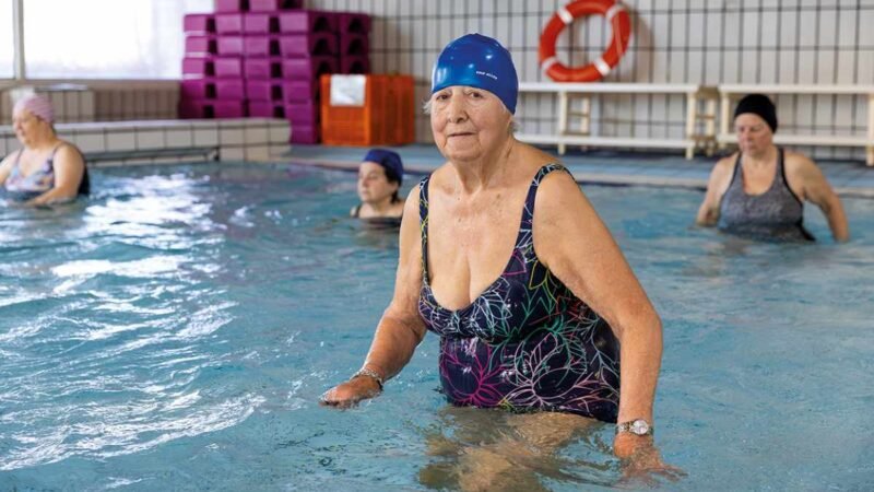 Encarna, la vecina de Rivas de 96 años que encuentra en el deporte su mejor aliado