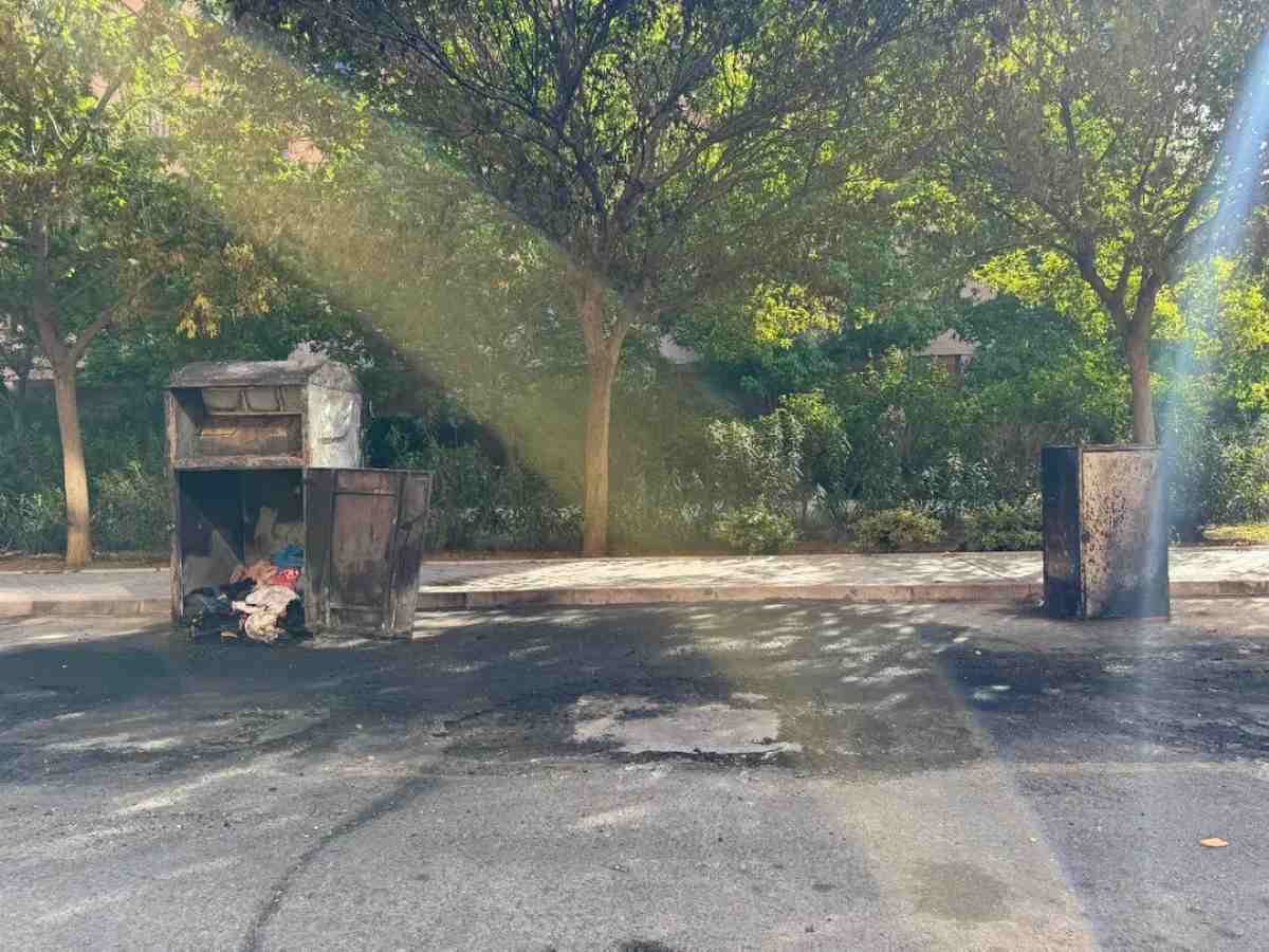 Un incendio de contenedores causa daños materiales en Rivas durante la madrugada