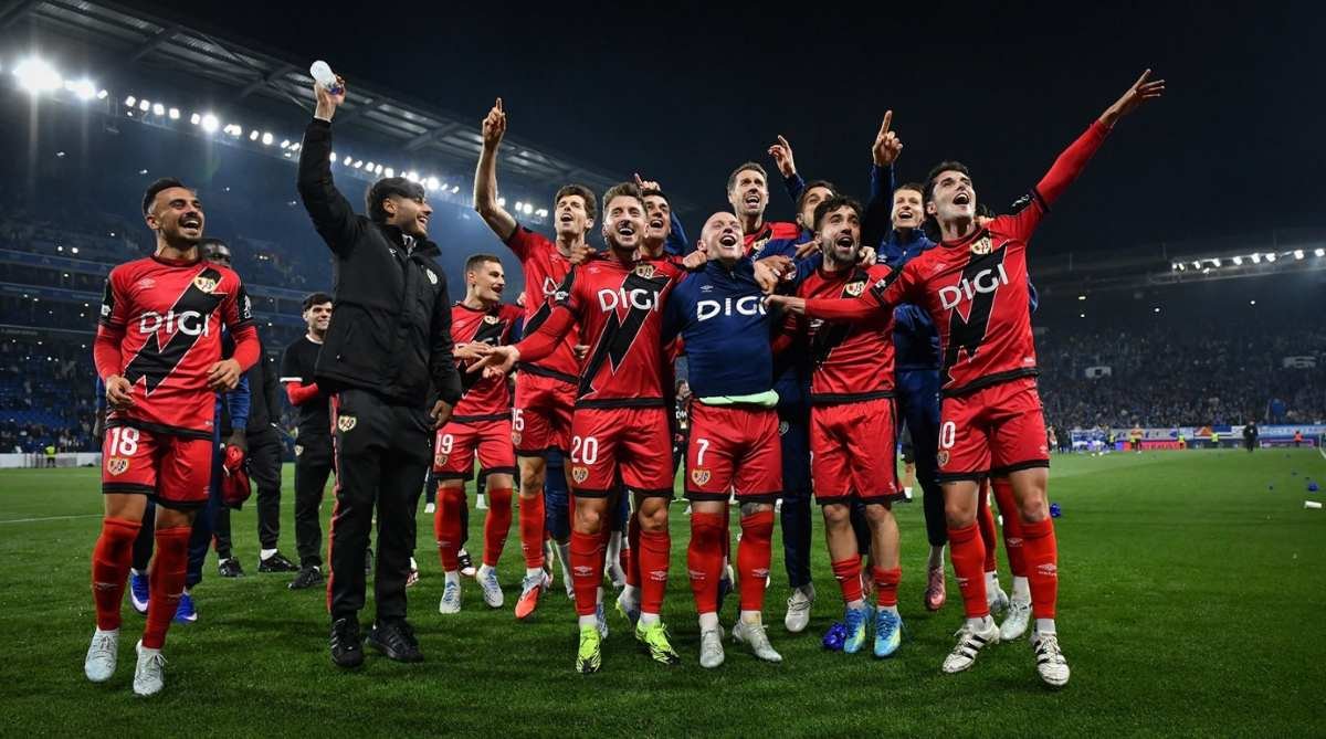 El PP de Rivas propone instalar una pantalla gigante para seguir la final europea del Rayo Vallecano