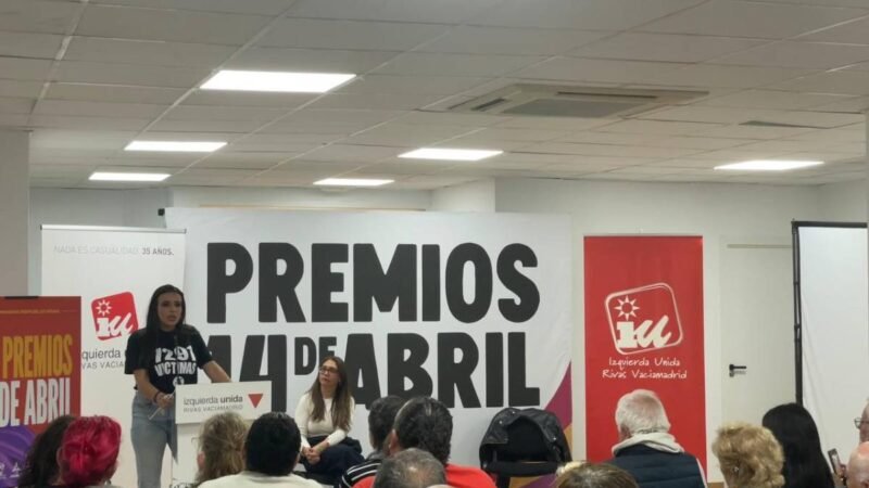 IU Rivas entrega el Premio 14 de Abril a Sarah Santaolalla por su defensa de la igualdad y la justicia social