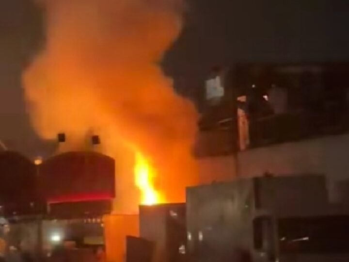 Un pequeño incendio en el recinto ferial de Rivas durante los fuegos artificiales se queda en un susto