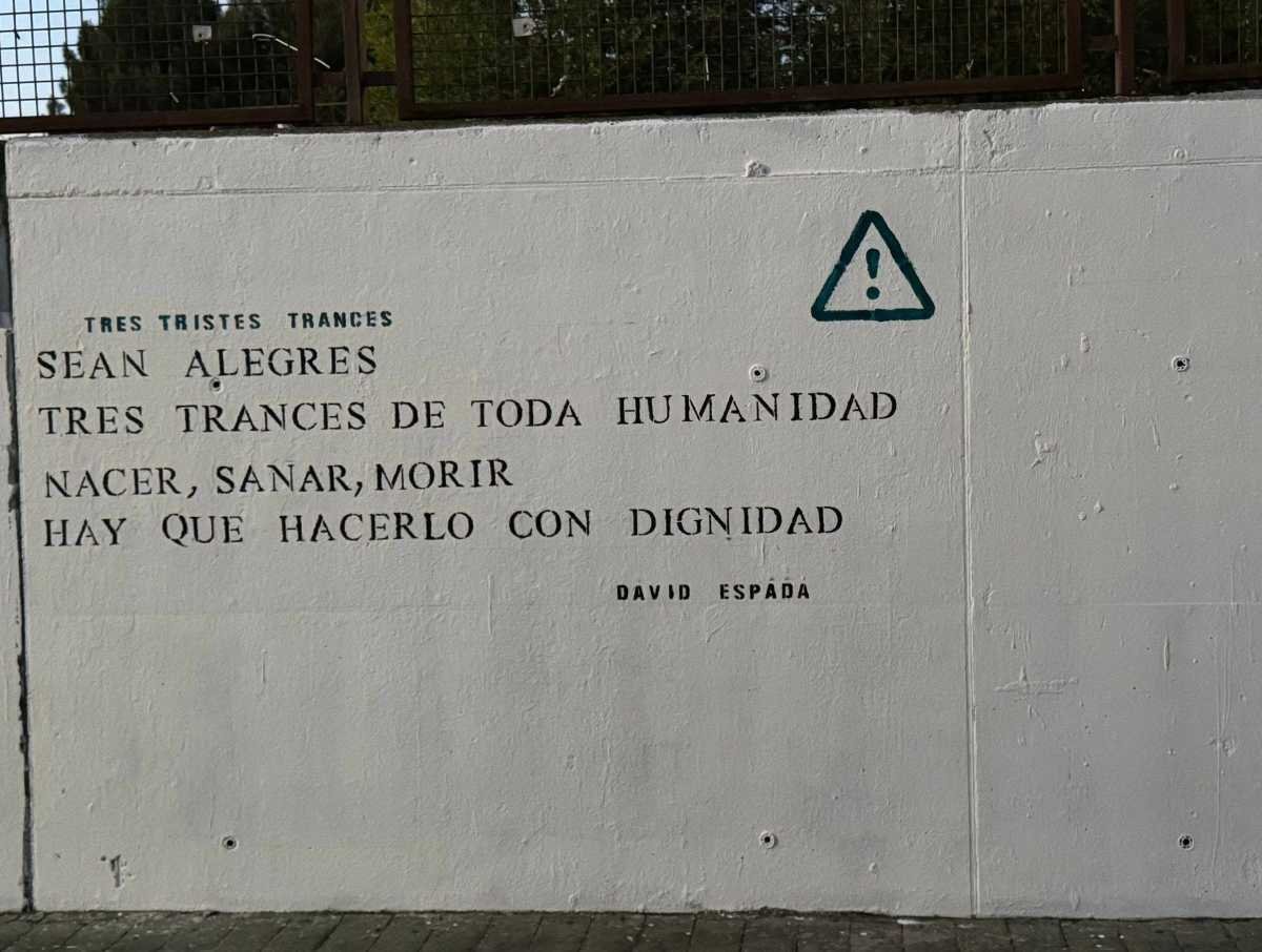 Las poesías por la sanidad pública vuelven a lucir junto al Metro de Rivas Urbanizaciones