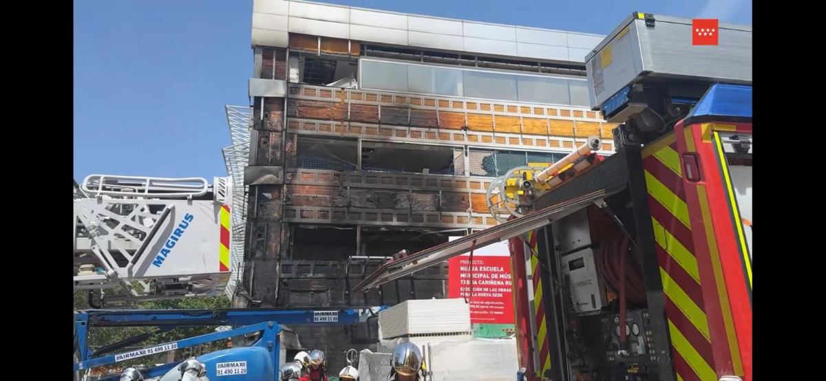 Un incendio en las obras de un edificio municipal de Rivas deja dos afectados por inhalación de humo