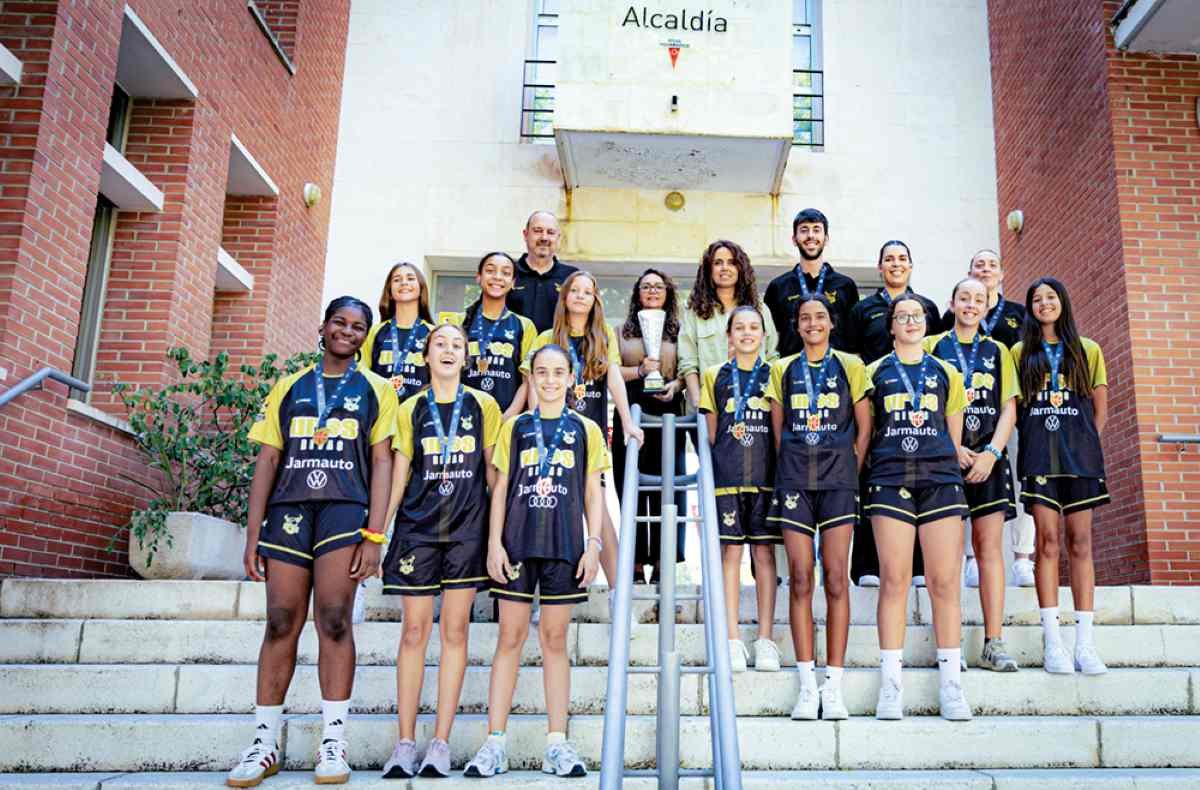 Histórico para el deporte de Rivas: las alevines de Uros se proclaman campeonas de España