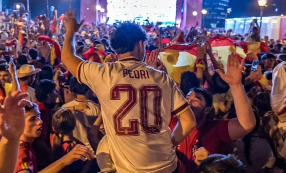 La pantalla gigante para la final del Mundial divide a Rivas: oposición y hostelería chocan por la decisión del Ayuntamiento