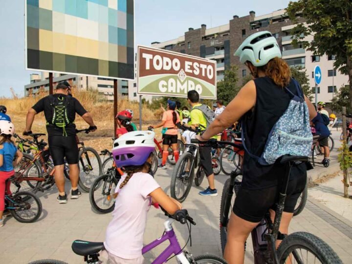 Rivas organiza rutas en bicicleta para descubrir su arte urbano durante el Festival de Cultura en la Calle