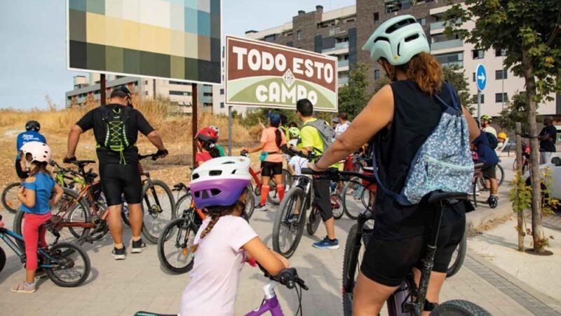 Rivas organiza rutas en bicicleta para descubrir su arte urbano durante el Festival de Cultura en la Calle