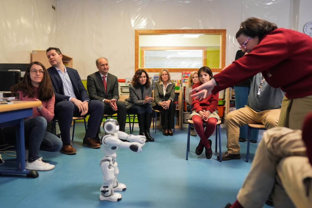 La Comunidad de Madrid llevará la robótica y la inteligencia artificial a diez centros educativos, incluido El Olivar de Rivas