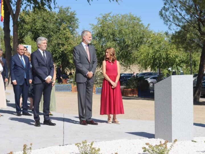 Felipe VI inaugura en Rivas el curso de la Escuela Nacional de Protección Civil