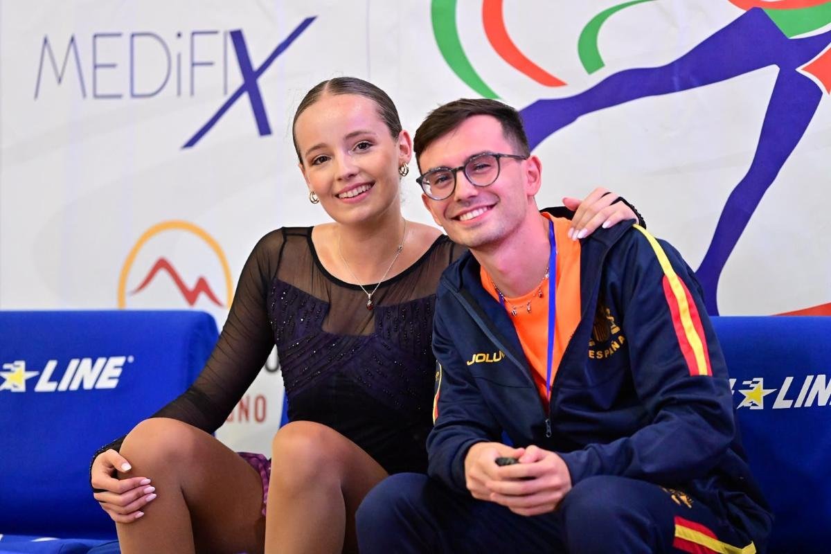 La ripense Adriana Santiago Navarro logra el bronce en el Campeonato de Europa de patinaje artístico en línea