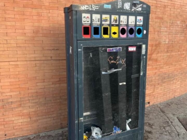 ‘Problemas de la ciudadanía’: ripenses alertan de varios actos vandálicos en el minipunto limpio del Metro de Rivas Urbanizaciones
