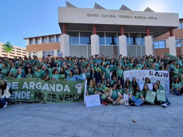 La huelga indefinida por la educación pública comienza en Rivas: estas son las movilizaciones previstas