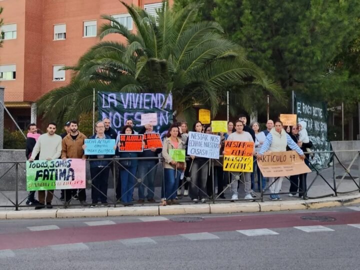 Rivas se moviliza para evitar que Fátima y su familia tengan que abandonar su casa tras la aparición de un fondo buitre